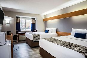 Microtel Inn & Suites by Wyndham Southern Pines / Pinehurst
