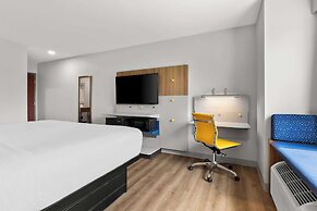 Microtel Inn & Suites by Wyndham Tulsa/Catoosa Route 66