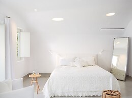 Mykonos Blu, A Grecotel Resort To Live