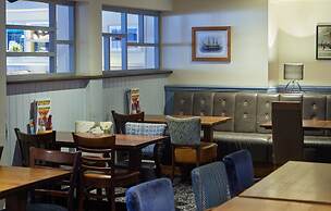 Farmhouse Innlodge by Greene King Inns