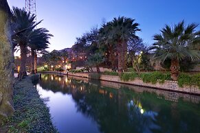 Hotel Indigo San Antonio Riverwalk, an IHG Hotel