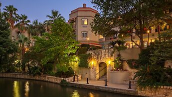 Hotel Indigo San Antonio Riverwalk, an IHG Hotel