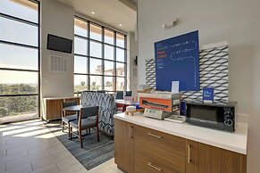 Holiday Inn Express Hotel & Suites Branson 76 Central by IHG