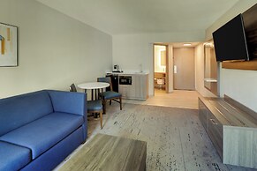 Holiday Inn Express Hotel & Suites Branson 76 Central by IHG