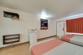 Motel 6 Brownsville, TX North