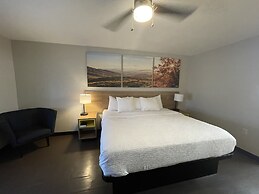 Days Inn by Wyndham Holladay