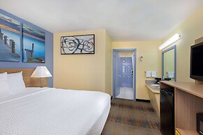 Days Inn by Wyndham Holladay