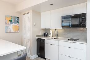 DiamondHead Beach Resort