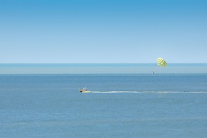 DiamondHead Beach Resort