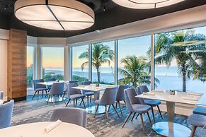 DiamondHead Beach Resort