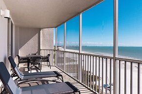 DiamondHead Beach Resort