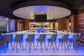 DiamondHead Beach Resort