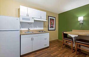 Extended Stay America Suites Washington DC Falls Church
