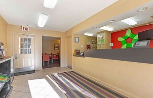 Extended Stay America Suites Washington DC Falls Church