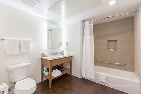 Grand Pacific Palisades