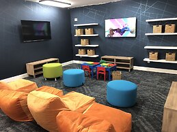 Grand Pacific Palisades