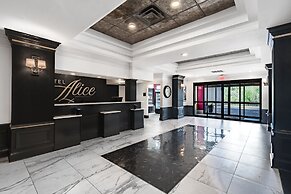 Hotel Alice