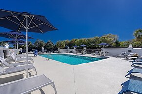 Hotel Alice At Atlantic Beach