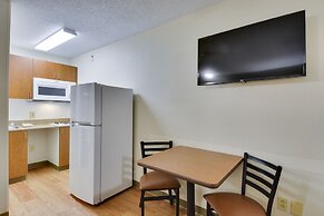 HomeTowne Studios by Red Roof Austin