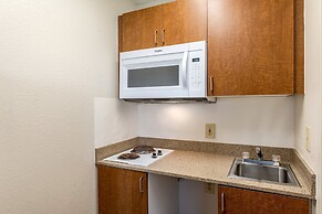 HomeTowne Studios by Red Roof Austin