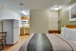 HomeTowne Studios by Red Roof Austin