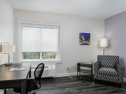 hom hotel + suites, Trademark Collection by Wyndham