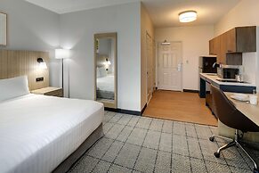 Sonesta Simply Suites Miami Airport Doral