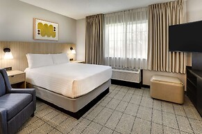 Sonesta Simply Suites Miami Airport Doral