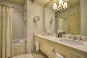 Inn at Bay Harbor, Autograph Collection