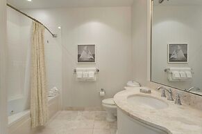 Inn at Bay Harbor, Autograph Collection