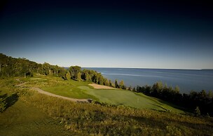 Inn at Bay Harbor, Autograph Collection