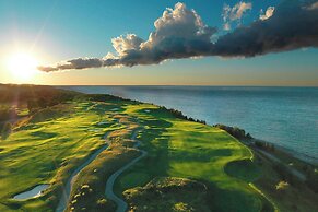 Inn at Bay Harbor, Autograph Collection