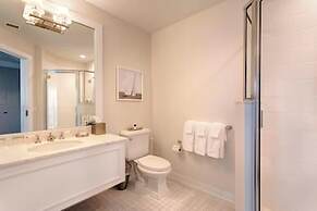 Inn at Bay Harbor, Autograph Collection