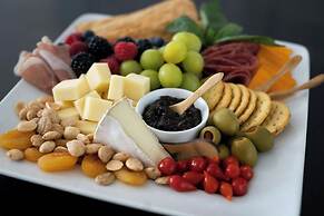 Inn at Bay Harbor, Autograph Collection