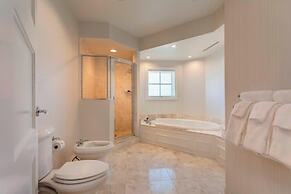 Inn at Bay Harbor, Autograph Collection