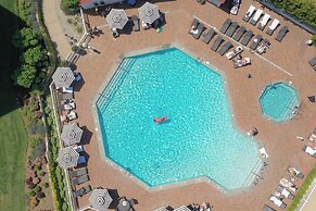 Inn at Bay Harbor, Autograph Collection