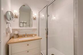 Inn at Bay Harbor, Autograph Collection