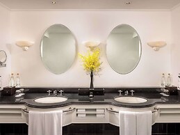 Sofitel Saigon Plaza