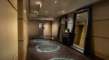 Sofitel Saigon Plaza