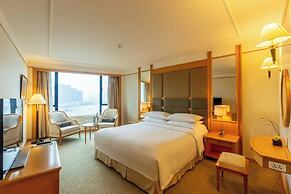 Renaissance Riverside Hotel Saigon
