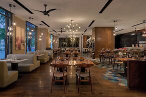 Renaissance Riverside Hotel Saigon