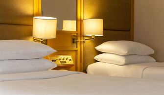 Renaissance Riverside Hotel Saigon