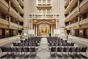 Renaissance Riverside Hotel Saigon