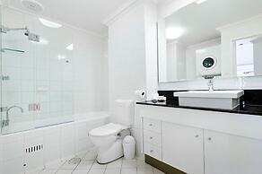 Majestic Old Lion Apartments