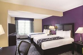 La Quinta Inn & Suites by Wyndham Clearwater South