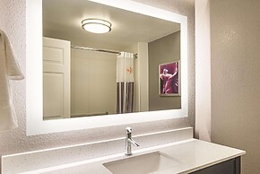 La Quinta Inn & Suites by Wyndham Atlanta Perimeter Medical