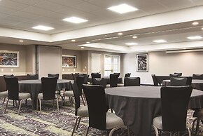 La Quinta Inn & Suites by Wyndham Atlanta Perimeter Medical