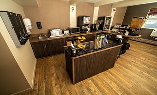 Coast Fort St. John Hotel