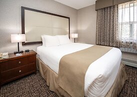 Coast Fort St. John Hotel