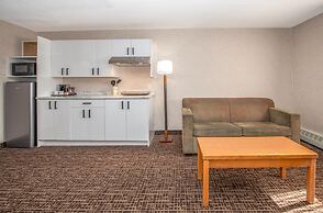Coast Fort St. John Hotel